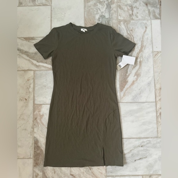 BP Ribbed Short Sleeved Dress in Olive Sarma Medium - Picture 7 of 7